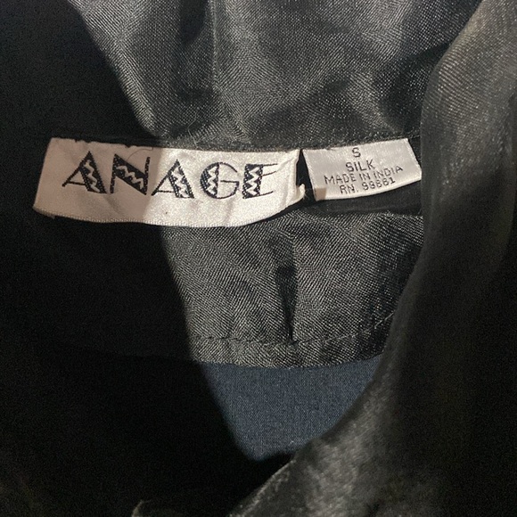 Vintage Anage 100% Silk Embroidered Jacket with lining - Picture 6 of 9